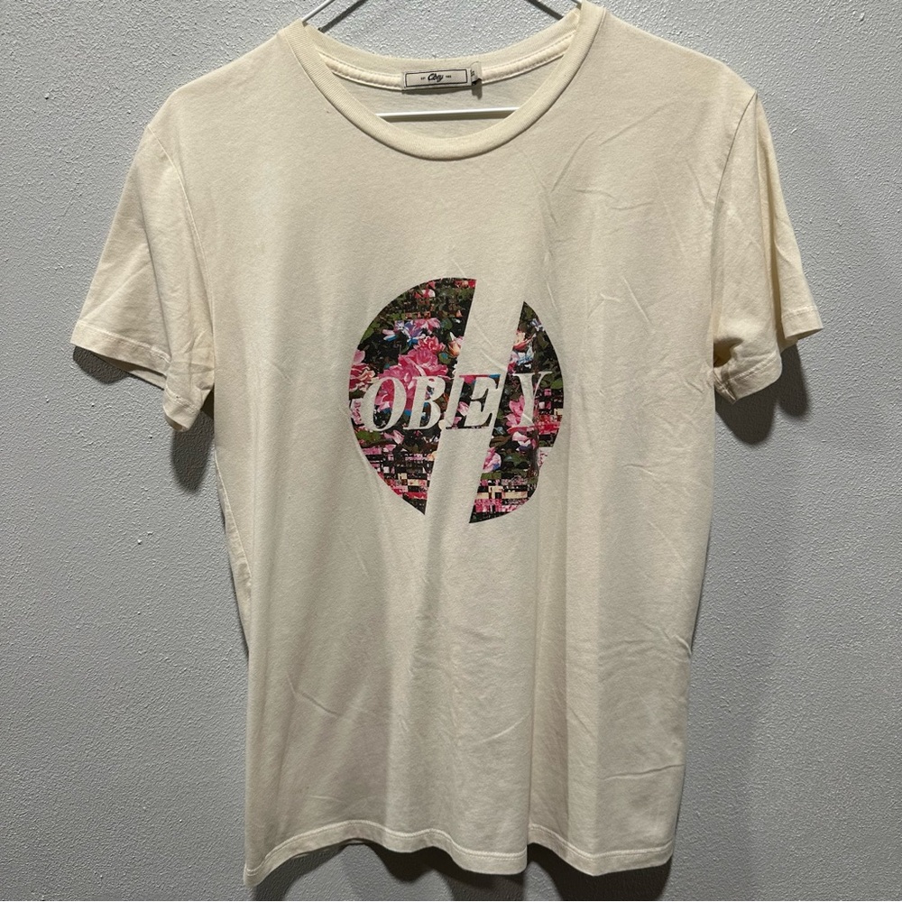 Women’s OBEY logo Tshirt